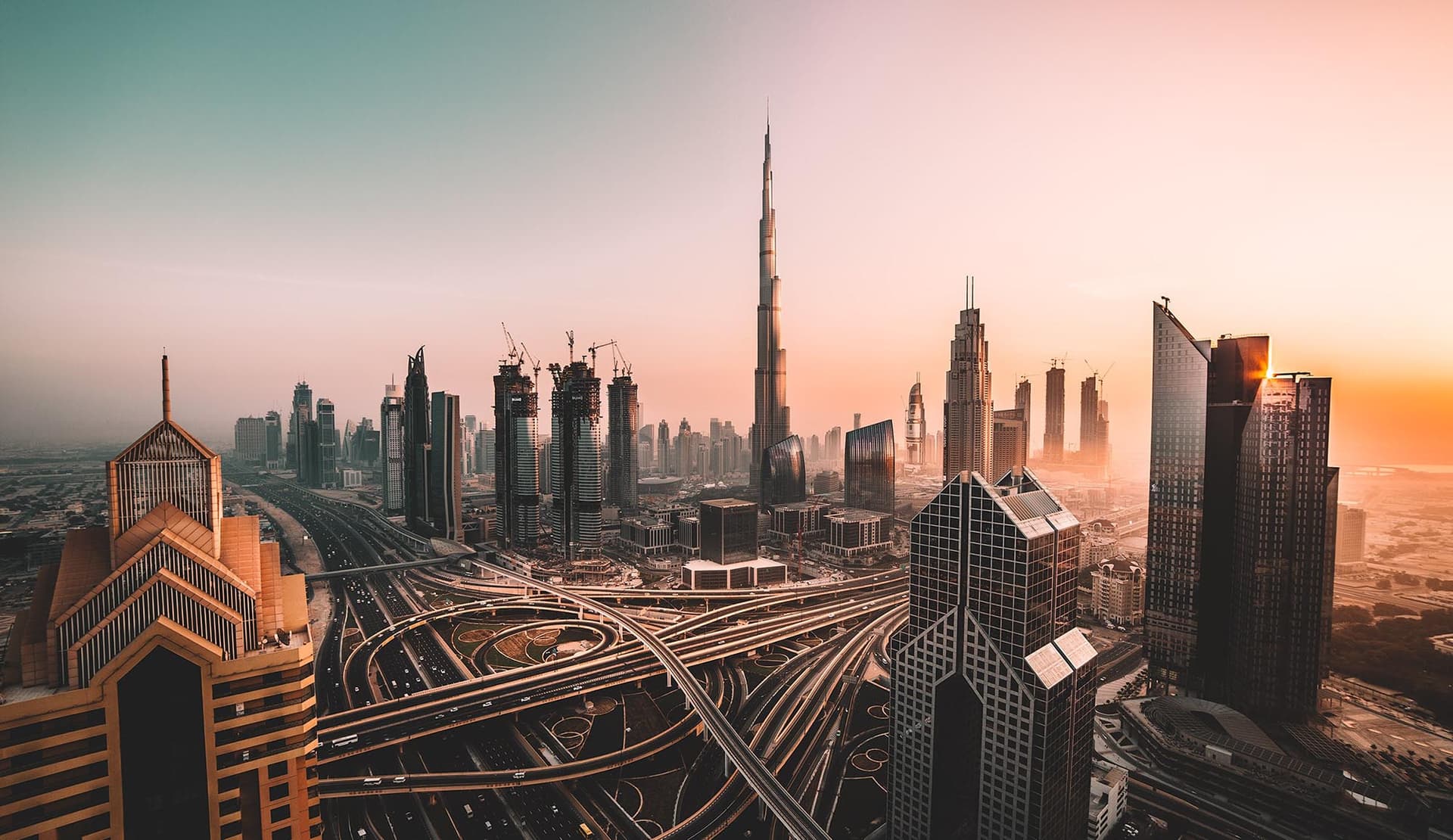 Comprendre les aspects juridiques de la vie à Dubaï en tant que résident immobilier